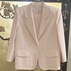 Da Rue of California Petites Blush 3 Piece Suit